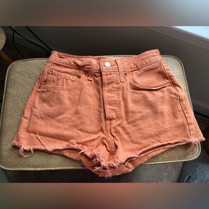 Peach Levi 501s